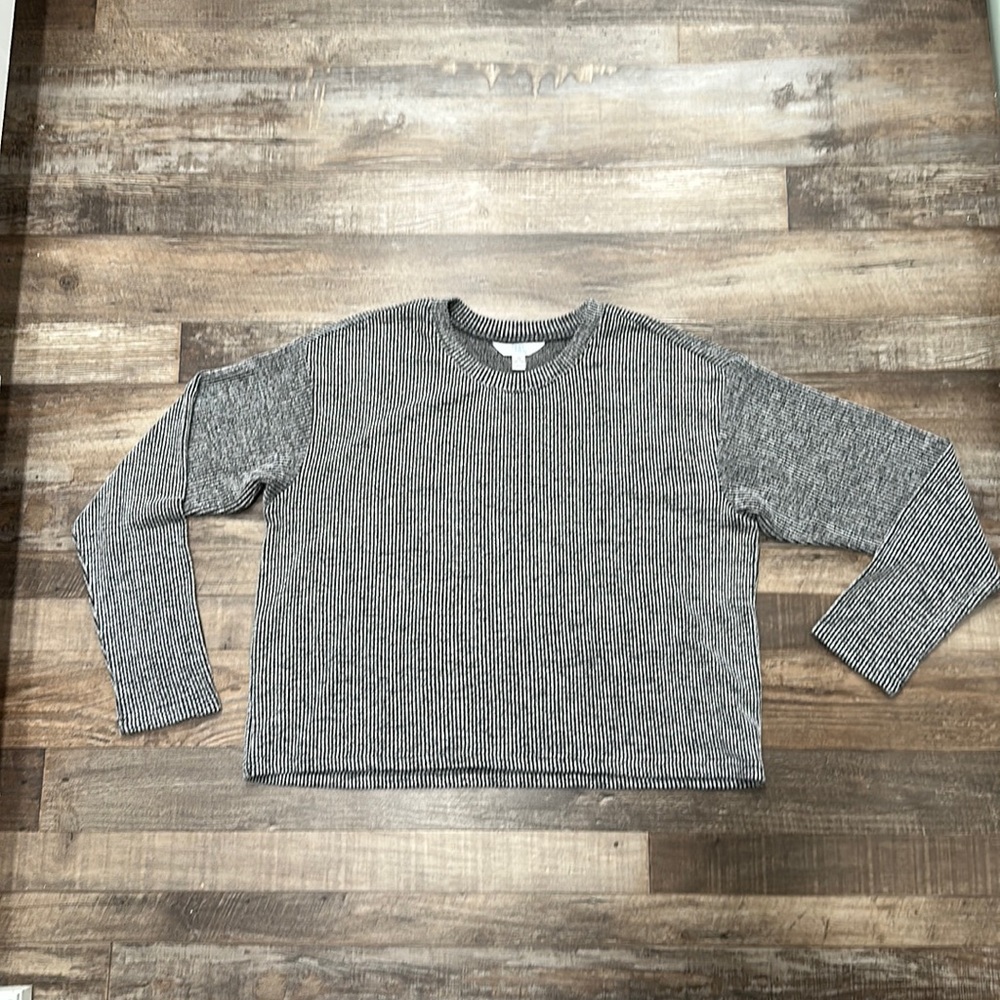 Time and Tru • cropped ribbed long sleeve